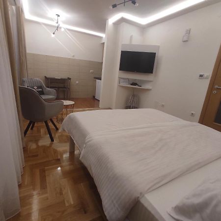 Studio Apartman Lukavica Сараево Экстерьер фото